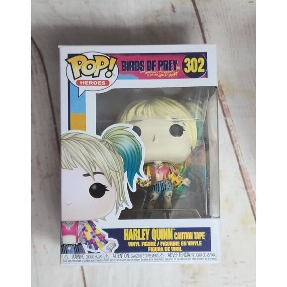 Pop Heroes Birds of Prey 302 Harley Quinn Caution Tape Vinyl Figure Funko Pop - Picture 1 of 16